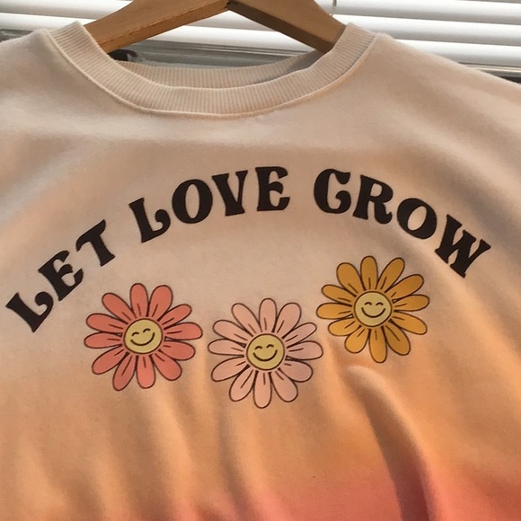 F&F Let Love Grow Sweatshirt. - Picture 3 of 4